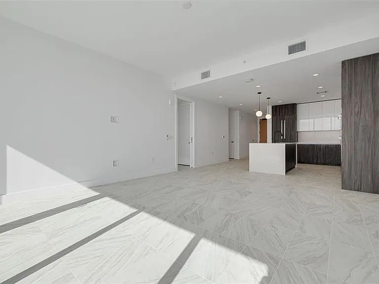 777 3rd Ave N #1507 — Photo 9