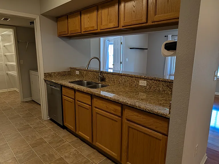 1468 Millbrook Trl — Photo 6