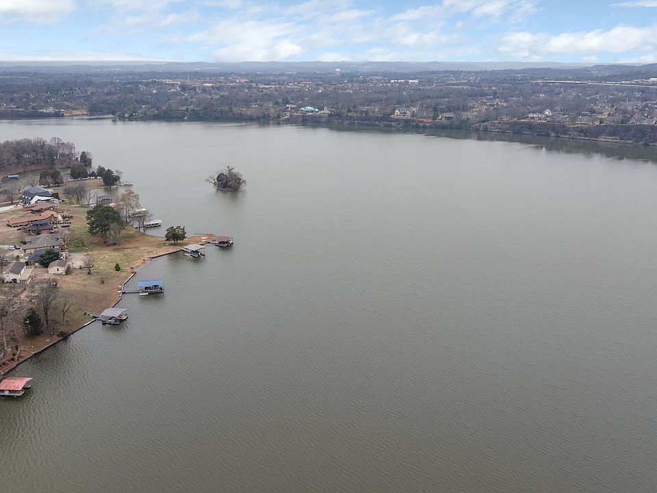 64th image of 442 Lakeview Cir