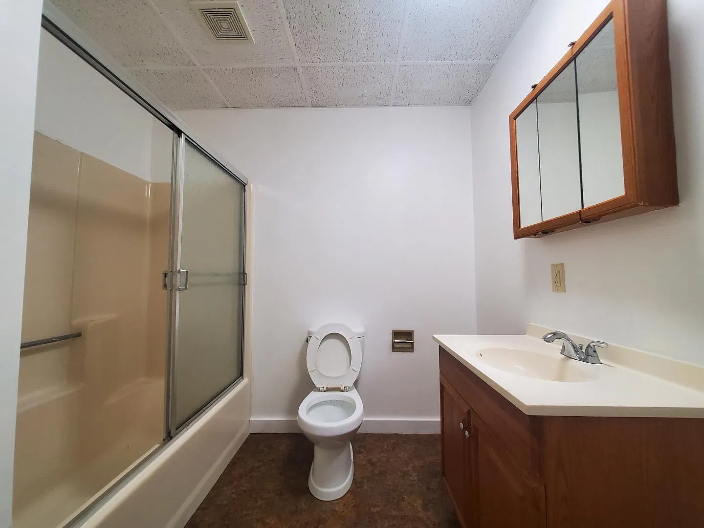 612 Dorey Street - 7 — Photo 2