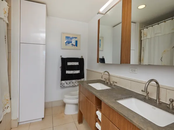 350 West 42nd Street image 10 of 19