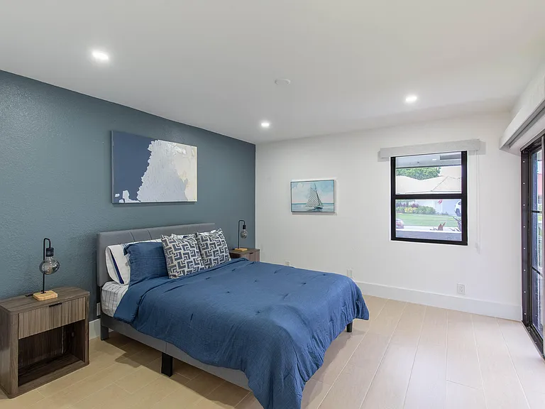 2281 Seaford Dr — Photo 16