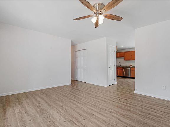 5th image of 713 Bogy St
