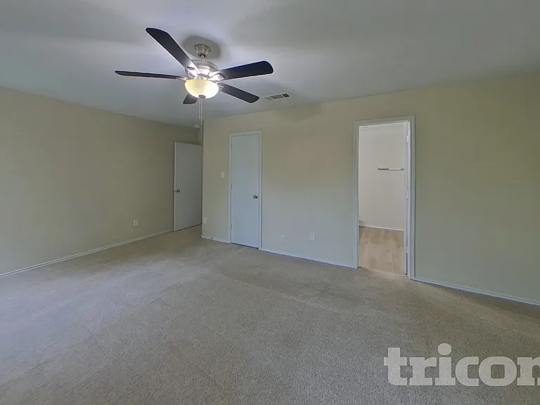 5423 Sabine Ln — Photo 7