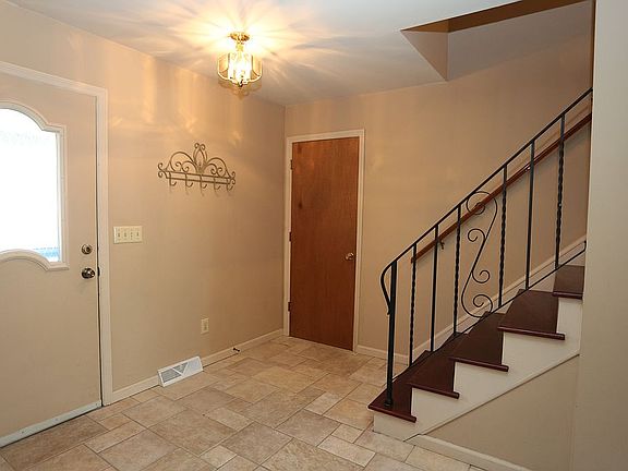 5th image of 30 Vista Ln