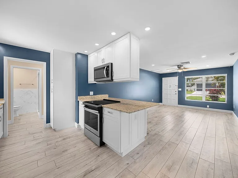 645 95th Ave N #1 — Photo 8