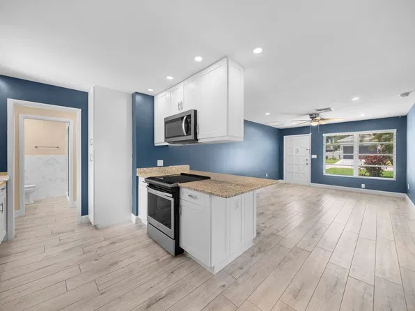 645 95th Ave N Unit 1, Naples, FL 34108