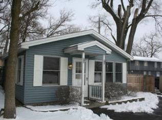 152 North Ave APT 1, Wauconda, IL 60084