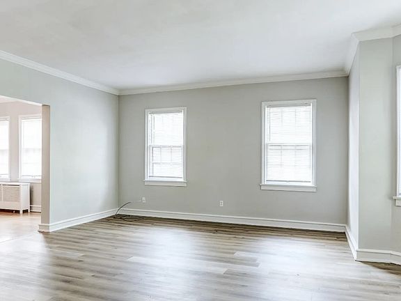 5th image of 1950 Market Ave N #12927872