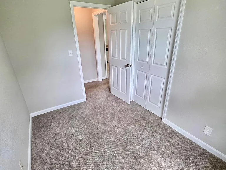 17439 Morgan Dr — Photo 26