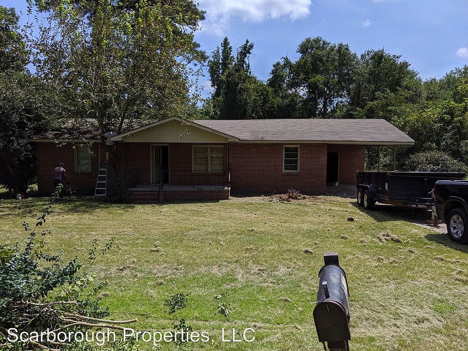 2nd image of 144 Carolyn Ave