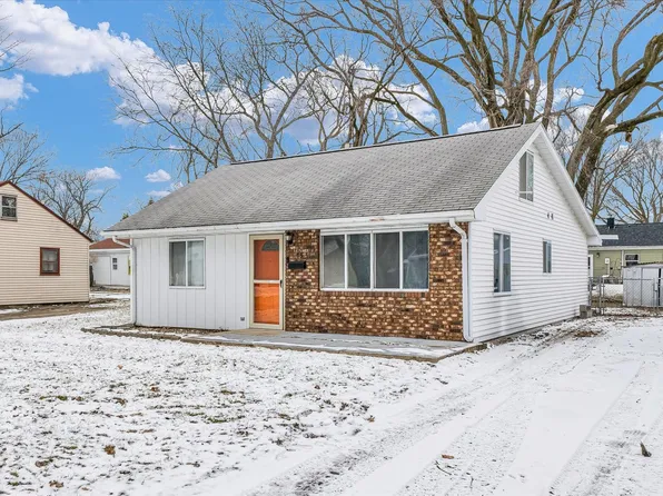 125 Shady Lawn Dr, Rantoul, IL 61866