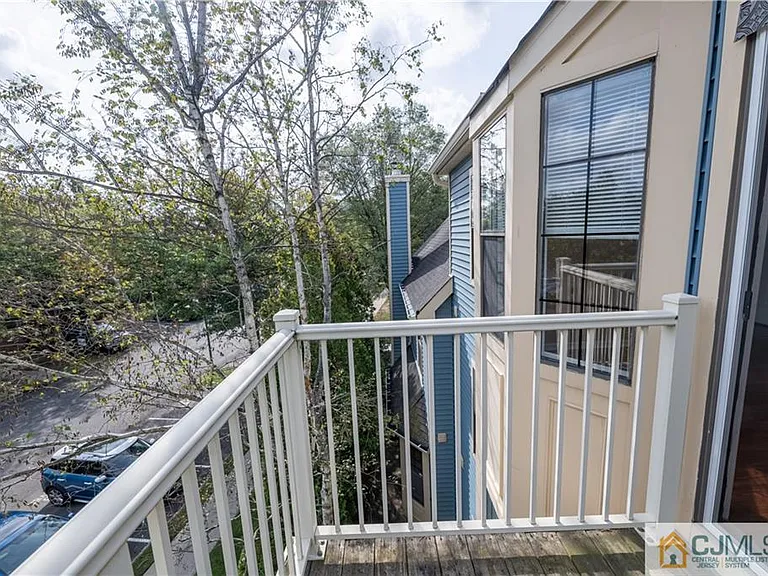 336 Cozzens Ct — Photo 23
