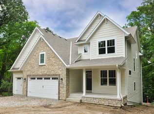 2945 Beechwood Ave, Wayzata, MN 55391