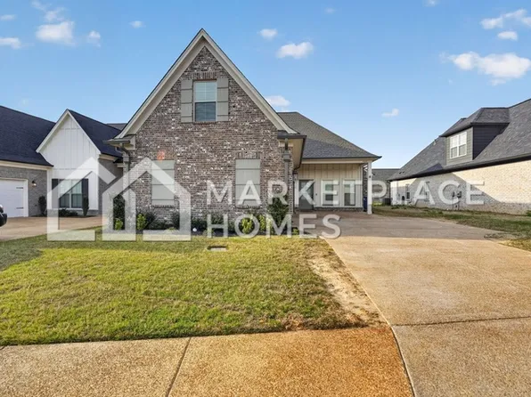 5185 Watson View Dr, Nesbit, MS 38651