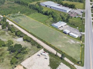 9725 Veterans Memorial Dr, Houston, TX 77038