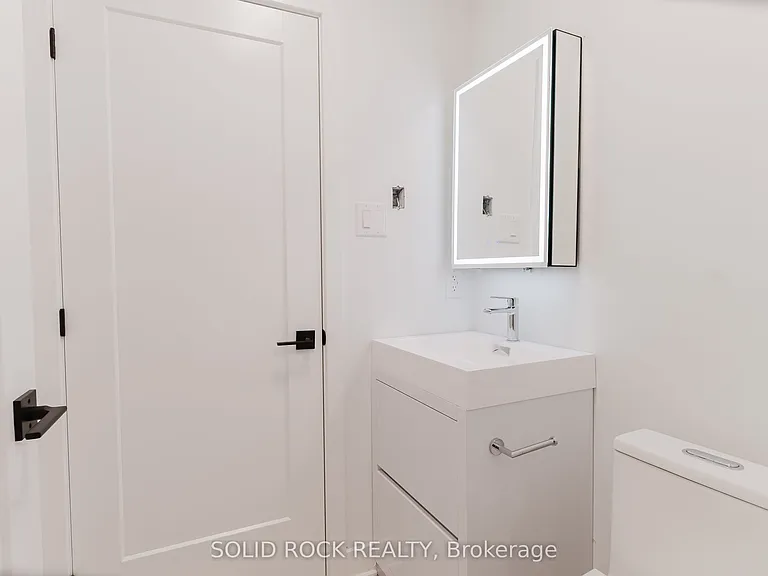 845 Champlain St #9 — Photo 18