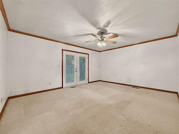 2nd image of 101 Utah Ave
