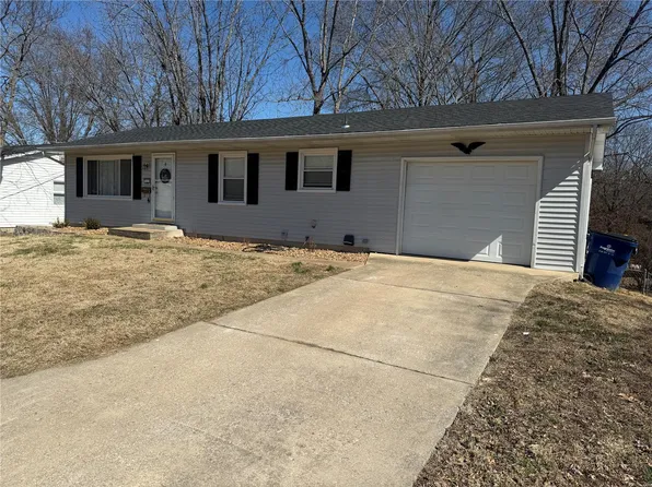 136 Highland Dr, Union, MO 63084