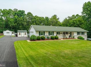60 Fairland Rd, Manheim, PA 17545