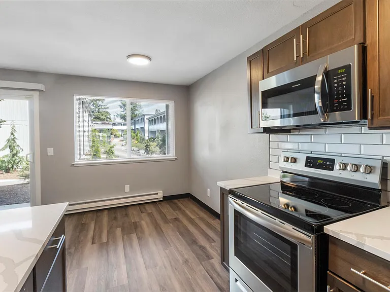 The Hideaway at University Place — Photo 106