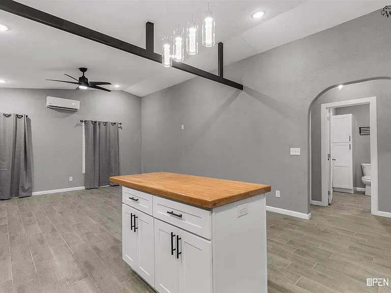 2805 Avenue I — Photo 13
