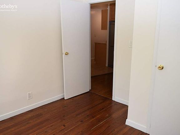 5th image of 319 E 95th St APT 15