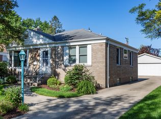 1842 Belleview Ave, Westchester, IL 60154
