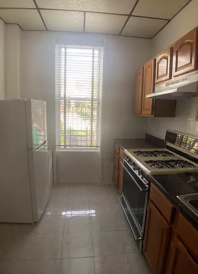 Rented by Bond New York | media 16