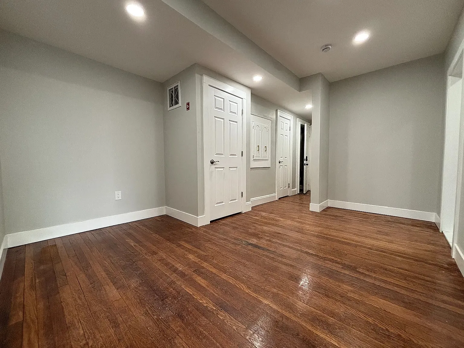 3 bed, $1,975 — Photo 4