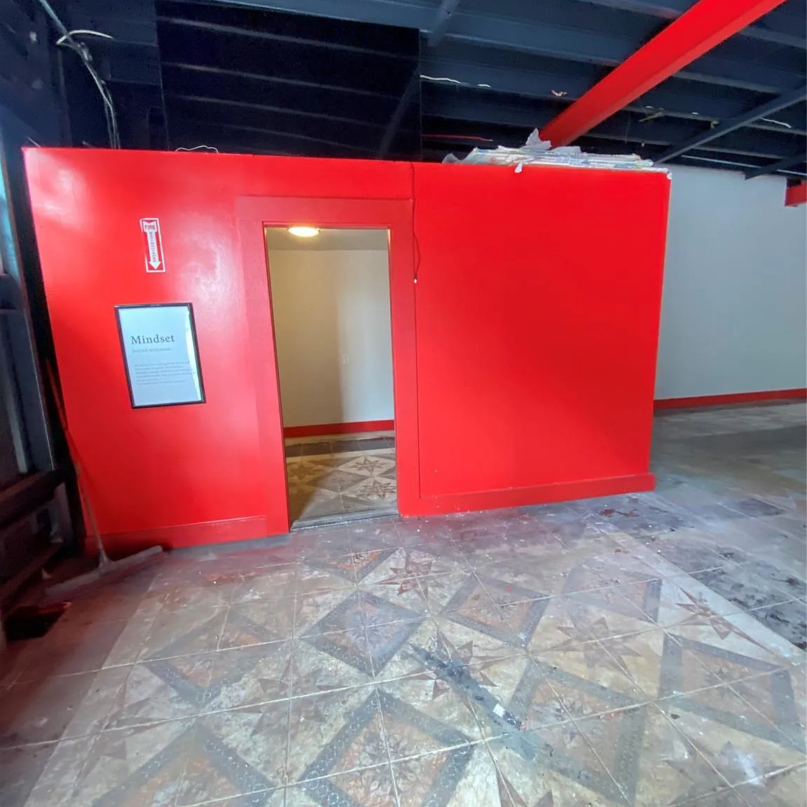 Studio, 2000 sqft, $2,450 — Photo 4