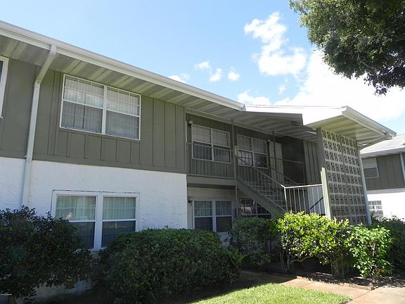 2nd image of 840 Center Ave #120