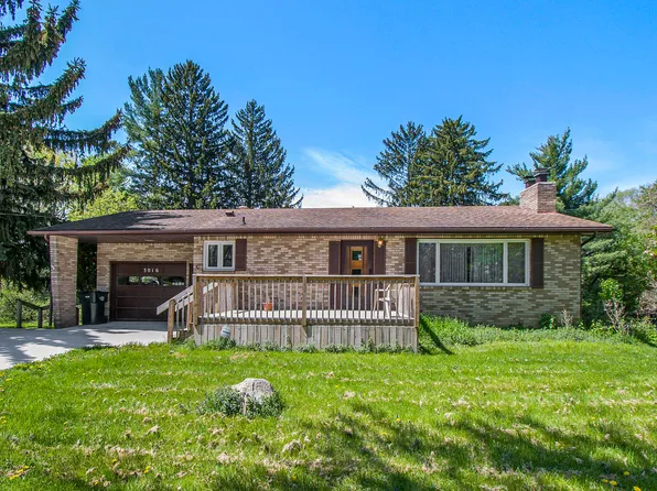 3016 Manley Dr, Lansing, MI 48910