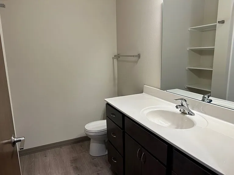 Madison Apartments — Photo 12