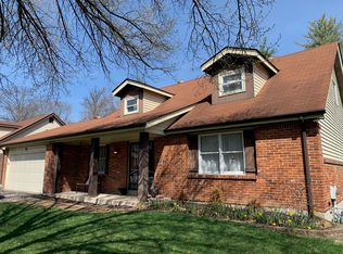 147 Country Creek Ct, Ballwin, MO