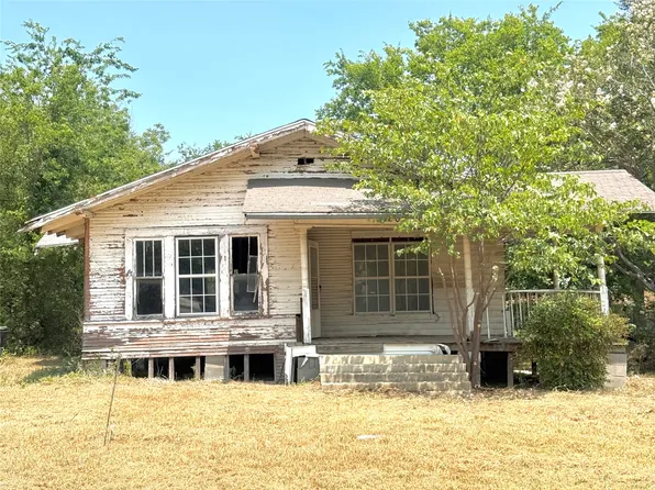 204 W Maple St, Whitewright, TX 75491