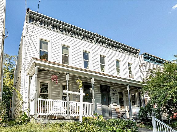 2nd image of 1256 Parkwood Ave
