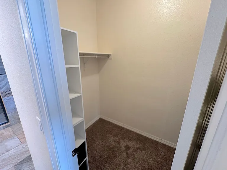 2068 Robert Minnie Pl — Photo 22