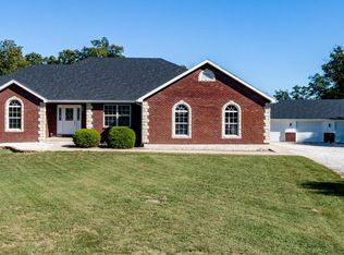 3269 Arrowhead Dr, New Bloomfield, MO 65063