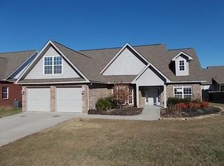 1108 Paul Lankford Dr, Maryville, TN 37801