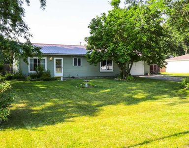 4562 E 1047 N, Demotte, IN, 46310