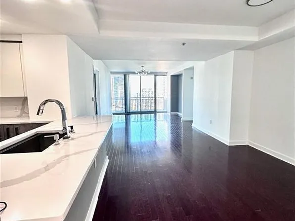 3338 Peachtree Rd NE, Atlanta, GA