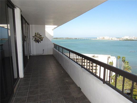 4th image of 30 Turner St APT 1005