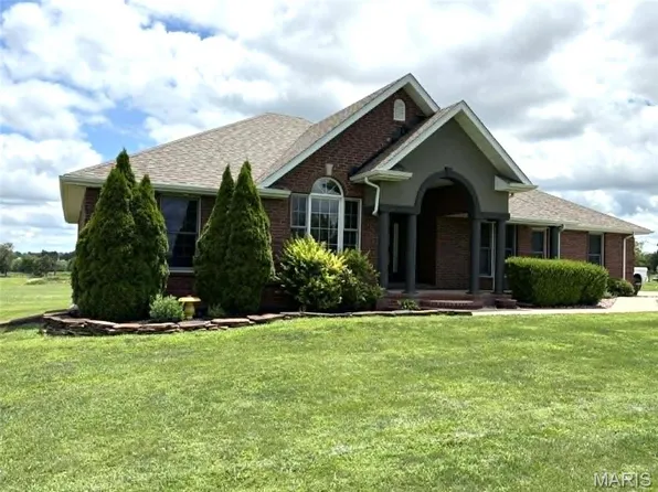 21880 Highway B #2, Lebanon, MO 65536