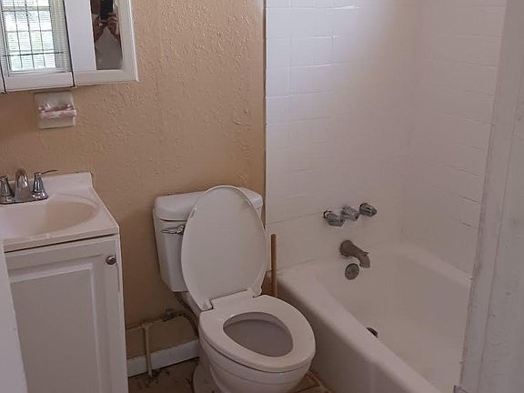 4th image of 1257 W 25th St
