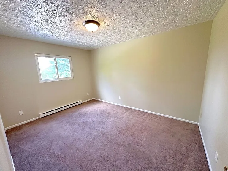 180 Manor Dr — Photo 7