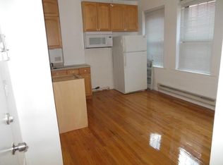 6 Charter St #3, Boston, MA 02113