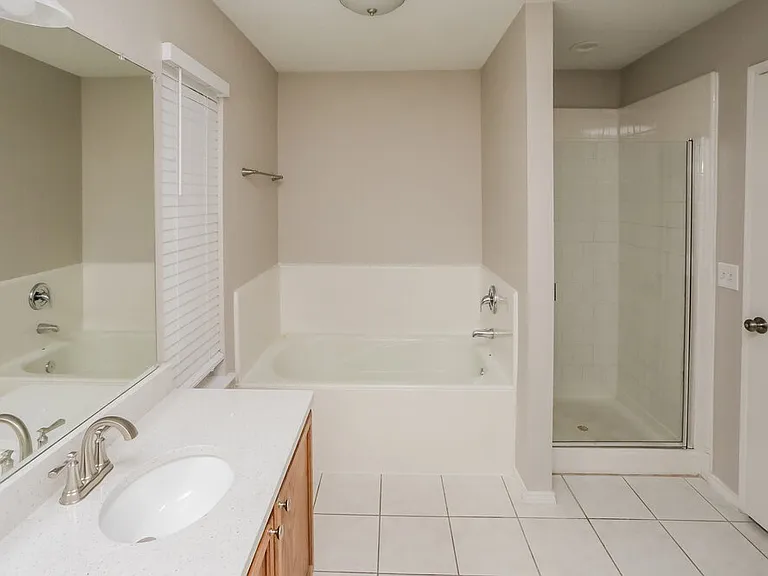 1919 Berkeley Dr — Photo 16