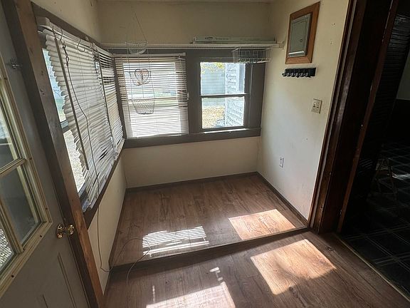 5th image of 328 N G St