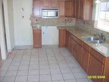 2nd image of 505 Toyne St